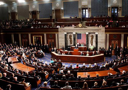 الكونغرس الأميركي الجديد يبدأ عمله في ظلّ انقسامات حول سياسة