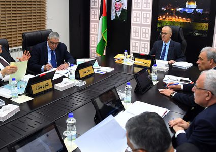 رئيس الوزراء يقرر إعادة ترميم تلفزيون فلسطين في قطاع غزة