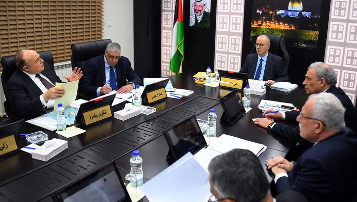 رئيس الوزراء يقرر إعادة ترميم تلفزيون فلسطين في قطاع غزة