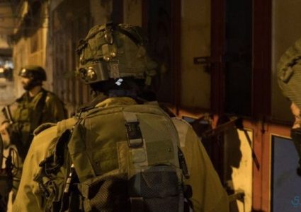 قوات الاحتلال تعتقل أربعة مواطنين جنوب بيت لحم