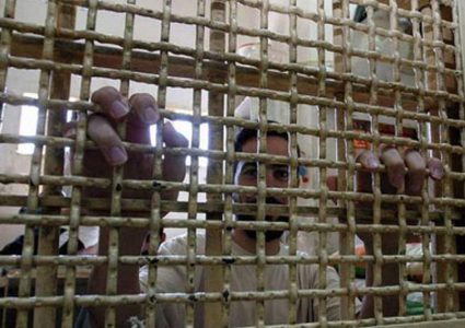 الأسرى يعيشون في قبور ولا بد من وقفة جدية معهم