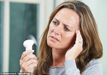 أعراض أثناء انقطاع الطمث قد تصيب بسرطان الثدي