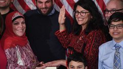 طليب تزيل إسرائيل من خريطة مكتبها