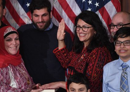 طليب تزيل إسرائيل من خريطة مكتبها