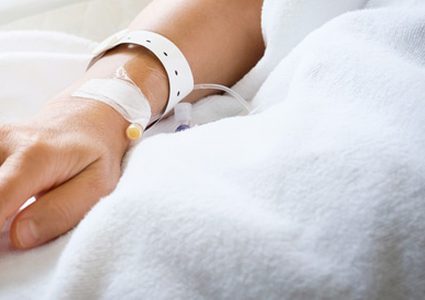 أميركية غائبة عن الوعي منذ 10 سنوات تضع مولودا..وفتح تحقيق
