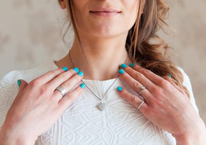 عادات يومية لمنع تجاعيد الرقبة.. تعرفي عليها