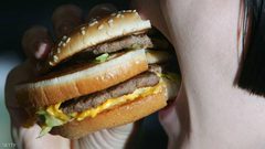 اللحم الأحمر والقلب.. دراسة تكشف "الحقيقة"