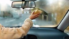 نصائح للتخلص من الرطوبة في السيارات