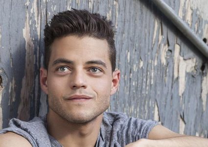 شاهد: الممثل رامي مالك يحصد جائزة عالمية