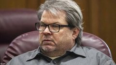 السائق الجزار.. قتل 6 ركاب غرباء في يوم واحد!