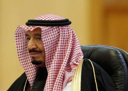 الملك سلمان يوجه بتمديد هوية زائر لليمنيين