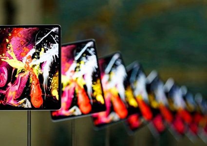 آبل تعترف بمشكلة انحناء في هذه الأجهزة