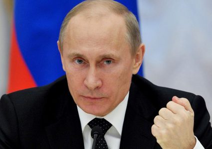 بترايوس: بوتين هدية قيمة للناتو