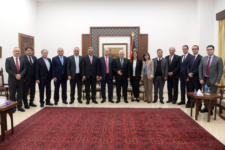 الرئيس يستقبل مجلس إدارة مؤسسة خالد الحسن لأمراض السرطان