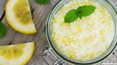 حضّري بنفسكِ ملح الاستحمام... للاسترخاء وتجديد البشرة