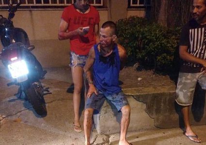 شاهد كيف انتقمت فتاة برازيلة من سارق حاول سرقة هاتفها