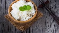 لماذا ينبغي التوقف فورا عن تناول الأرز الأبيض؟