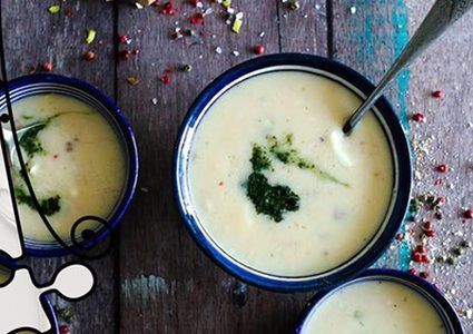 شوربة القرنبيط مع بستو النعناع