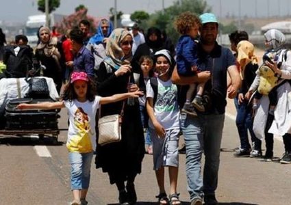 مركز روسي: عودة 800 لاجئ إلى سوريا من لبنان والأردن
