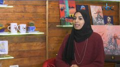 الآء قصصية فنانة تشكيلية بموهبة مميزة من قطاع غزة