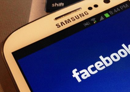 فيسبوك يعقد صفقة مع سامسونغ لمنعك من إزالة تطبيقه