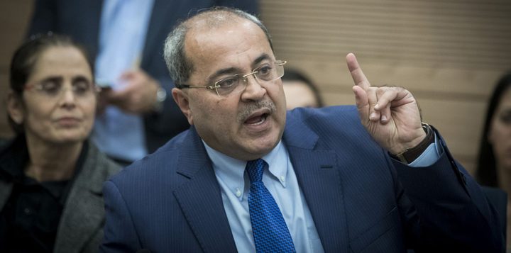 الطيبي يتفوق على ايمن عودة