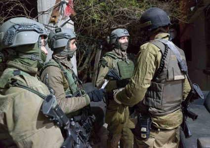 الاحتلال يعتقل مسنا بعد الاعتداء عليه من قبل المستوطنين