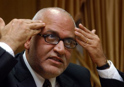 عريقات لـ بومبيو: هل ترى كلمة اغبياء على جباه العرب؟