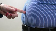 بسبب "الكرش".. العلم يحذر من "مشكلة كبيرة بالدماغ"