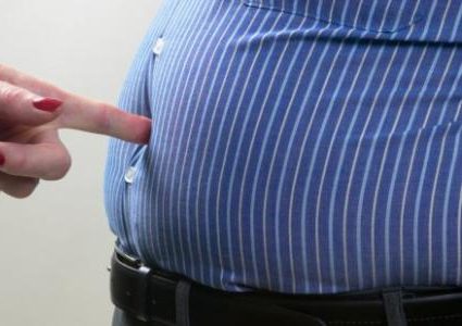 بسبب "الكرش".. العلم يحذر من "مشكلة كبيرة بالدماغ"