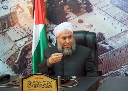 الأسطل: ليس المال ما يأتينا بالكرامة بل هي ما تأتينا بالمال