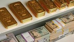 الذهب يتراجع مع تعافي العملة الأميركية