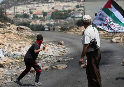 إصابة صحفي بجروح والعشرات بالاختناق في كفر قدوم