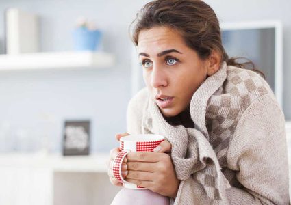 هل الشعور بالبرد الدائم يُخفي وراءه أمراضاً عدّة؟