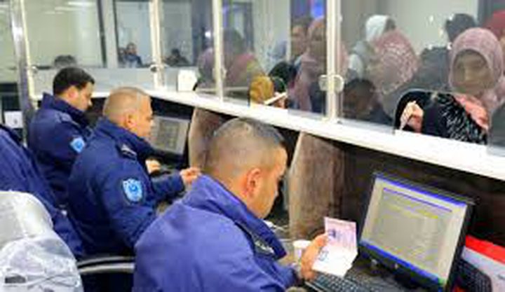 الشرطة: 45 ألف مسافر تنقلوا عبر الكرامة وتوقيف 135 مطلوبا