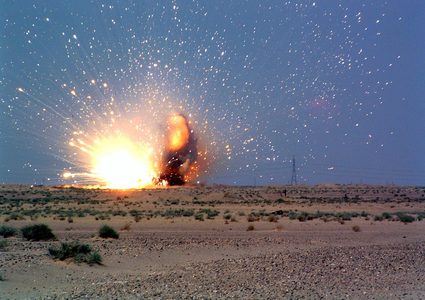 الاحتلال يفجر عبوات ناسفة شمال قطاع غزة
