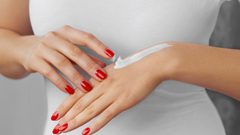 4 نصائح للحفاظ على شباب يديك .. تعرفي عليها