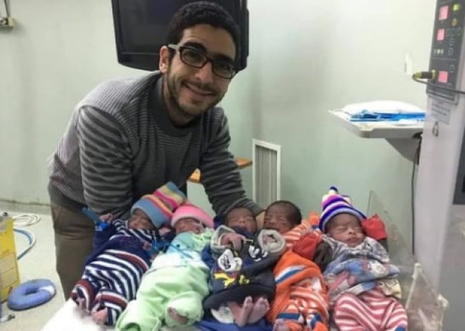 مصرية عمرها 22 عاما تلد 5 توائم .. والأب: معيش فلوس