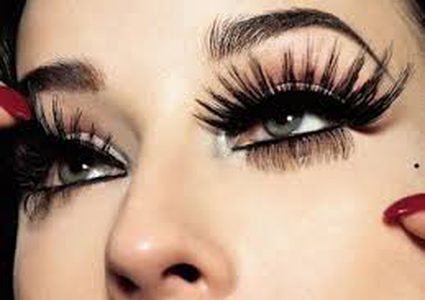 تكثيف الرموش بهذه الزيوت الطبيعية سريعاً