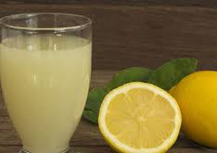 لماذا يُعتبر الليمون من أفضل العصائر الصحية؟