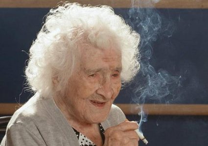 هل زورت أكبر معمرة بالعالم سنها؟