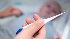 ‫ما أفضل طريقة لقياس درجة حرارة الطفل؟‬