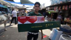 خريجون على "بسطة سجائر" يملأون القطاع