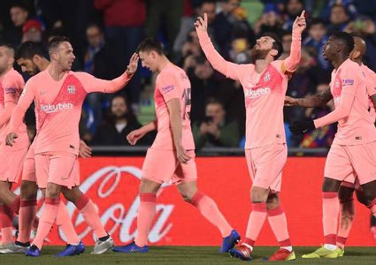 مدرب برشلونة يريد مهاجما "فورا".. ويتحدث عن موراتا