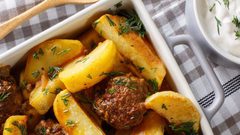 صينية البطاطس بالكفتة