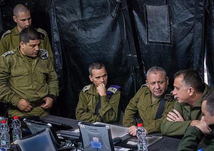 إيزنكوت يحذر سليماني: حياتك في خطر