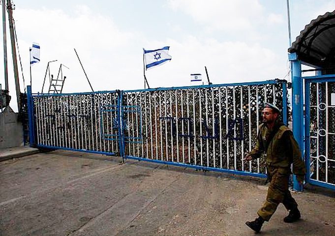 سلطات الاحتلال تفرج عن أسيرين من القدس