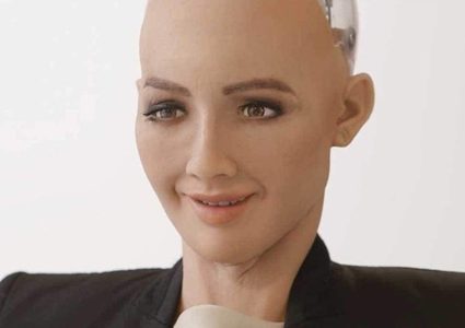 روبوت يبدو كالبشر !!