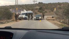 الاحتلال ينصب حاجزاً عسكريا على طريق "بيتونيا_عين عريك"