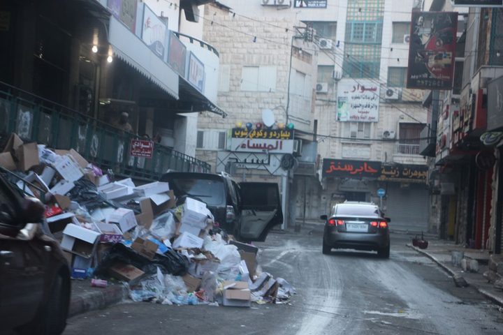 بلدية نابلس تفرض غرامات مالية على الملوثين وتشدد الرقابة